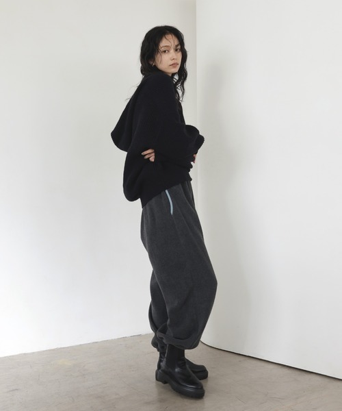 hellam(へラム)の「フリースパイピングイージーパンツ(スウェットパンツ・レディース・ブラック/アイボリー/チャコール/ブラウン・FREE)」の17枚目の写真