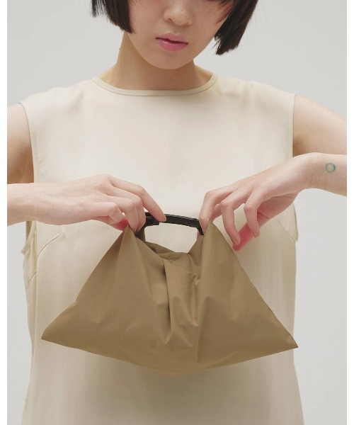 TODAYFUL（トゥデイフル）の「TODAYFUL Leatherbelt Mini Bag（トートバッグ・レディース・ブラック/ベージュ・FREE）」の8枚目の写真