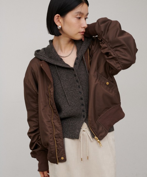 LARUTA(ラルータ)の「【LARUTA】タフタ×メッシュリバーシブルMA-1(MA-1・レディース・ブラウン/グレイッシュベージュ/ブラック/カーキ・FREE)」の3枚目の写真