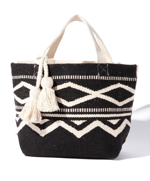 Ray BEAMS（レイビームス）の「Lilas Campbell / レクタングル タッセルトート（トートバッグ・レディース・ブラック/ブルー・ONE SIZE）」の5枚目の写真