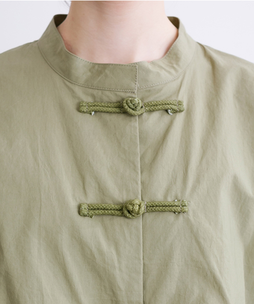 MERLOT（メルロー）の「チャイナボタン半袖シャツワンピース2916（シャツワンピース・レディース・ホワイト/ブラック/カーキ・FREE）」の7枚目の写真