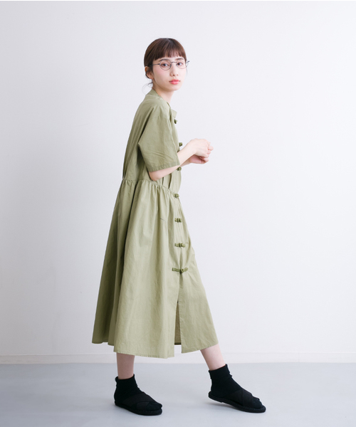 MERLOT（メルロー）の「チャイナボタン半袖シャツワンピース2916（シャツワンピース・レディース・ホワイト/ブラック/カーキ・FREE）」の12枚目の写真