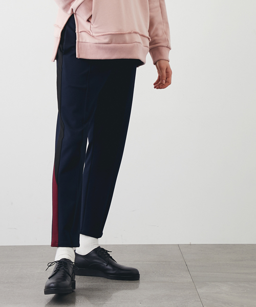 STUDIOUS HIGH(ストゥディオスハイ)の「ポンチトラックパンツ(その他パンツ・メンズ・ネイビー/ブラック・2/1)」の1枚目の写真