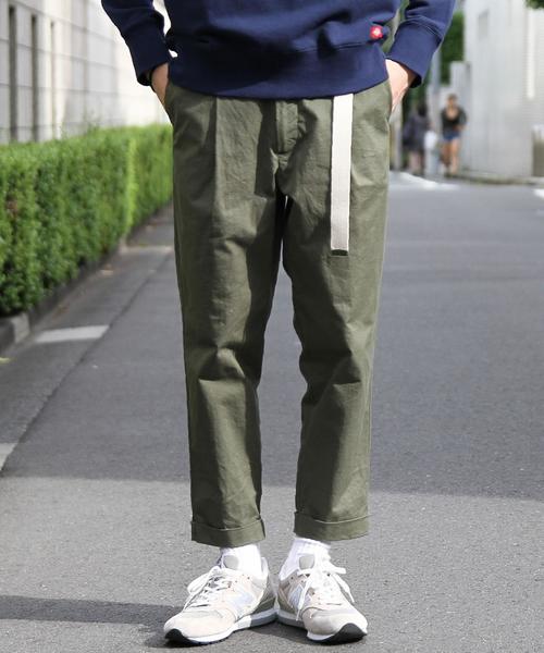 coen(コーエン)の「ツイル1タックテーパードアンクルパンツ(チノパンツ・メンズ・ベージュ/オリーブ/ネイビー・X-LARGE/SMALL/LARGE/MEDIUM)」の3枚目の写真