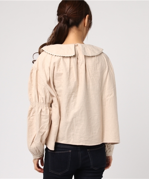 MERLOT（メルロー）の「ビッグ襟ギャザースリーブトップス7108（シャツ/ブラウス・レディース・チャコールグレー/ブラック/アイボリー/オレンジ・FREE）」の8枚目の写真