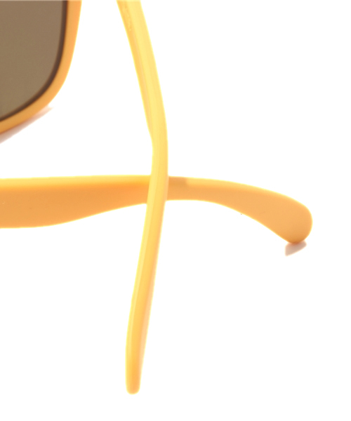 BEAMS（ビームス）の「OAKLEY / FROGSKINS SUMMIT SERIES（サングラス・メンズ・オレンジ/ゴールド/ネイビー・ONE SIZE）」の9枚目の写真