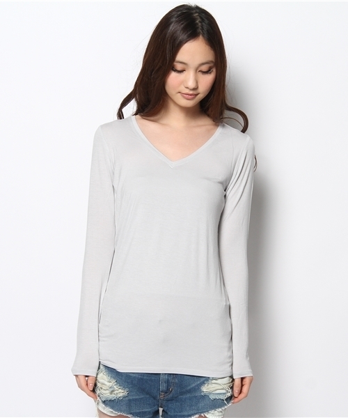 AZUL by moussy（アズールバイマウジー）の「40/-Rベア天竺V/N長袖PO（Tシャツ/カットソー・レディース・イエロー/ブラック/ライトグレー/オフホワイト・SMALL/MEDIUM/LARGE）」の5枚目の写真