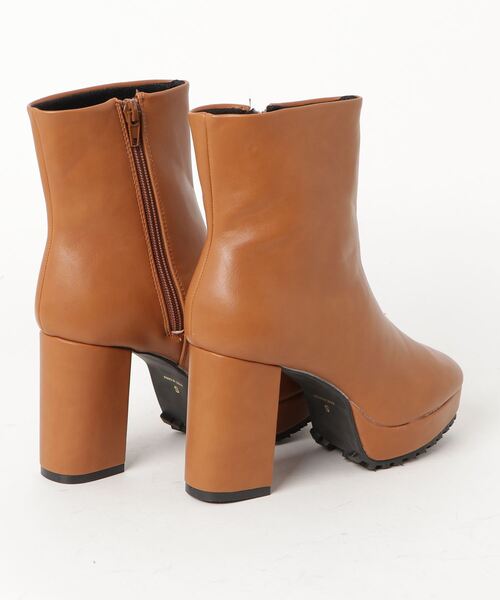 minia(ミニア)の「チャンキーヒール厚底ミドルブーツ / 厚底ブーツ(ブーツ・レディース・ブラック/ブラウン/ブラック系その他/グレイッシュベージュ/パイソン/アイボリー/ダークブラウン/ブラック系その他2/ブラック系その他3/ベージュ系その他・LL/S/M/L)」の16枚目の写真