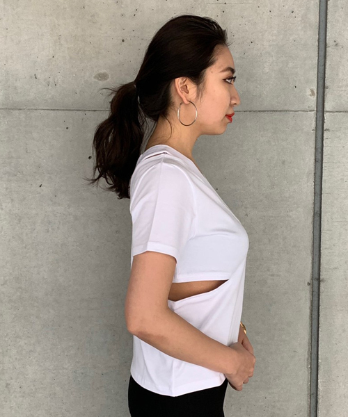 ENVYM（アンビー）の「カッティングＴ－ＳＨ（Tシャツ/カットソー・レディース・ベージュ/ブラック/ピンク/ホワイト・FREE）」の7枚目の写真