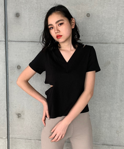 ENVYM（アンビー）の「カッティングＴ－ＳＨ（Tシャツ/カットソー・レディース・ベージュ/ブラック/ピンク/ホワイト・FREE）」の12枚目の写真