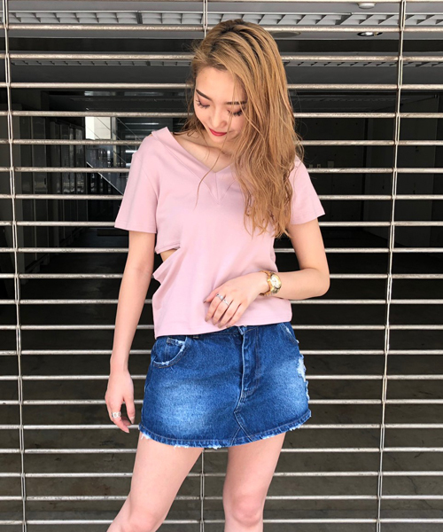 ENVYM（アンビー）の「カッティングＴ－ＳＨ（Tシャツ/カットソー・レディース・ベージュ/ブラック/ピンク/ホワイト・FREE）」の14枚目の写真