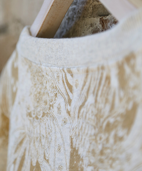 And A（アンドエー）の「GIRAFFE Pull Over (HOSU×artpeace by nowartt×And A)（スウェット・レディース・グレー/ナチュラル・FREE）」の8枚目の写真