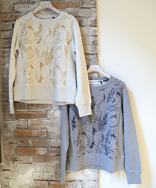 And A（アンドエー）の「GIRAFFE Pull Over (HOSU×artpeace by nowartt×And A)（スウェット・レディース・グレー/ナチュラル・FREE）」の4枚目の写真