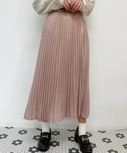 apres jour（アプレジュール）の「プリーツラメクロススカート【ZOZOTOWN限定アイテム】（スカート・レディース・ブラック/ピンクベージュ・フリー）」の3枚目の写真