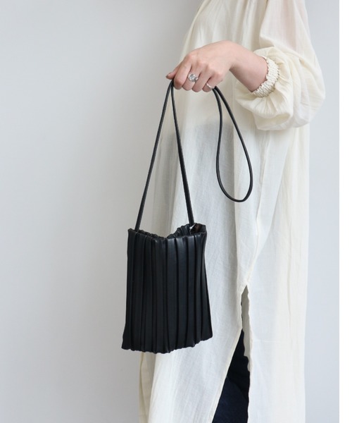 AMERICAN HOLIC（アメリカンホリック）の「プリーツショルダーバッグ