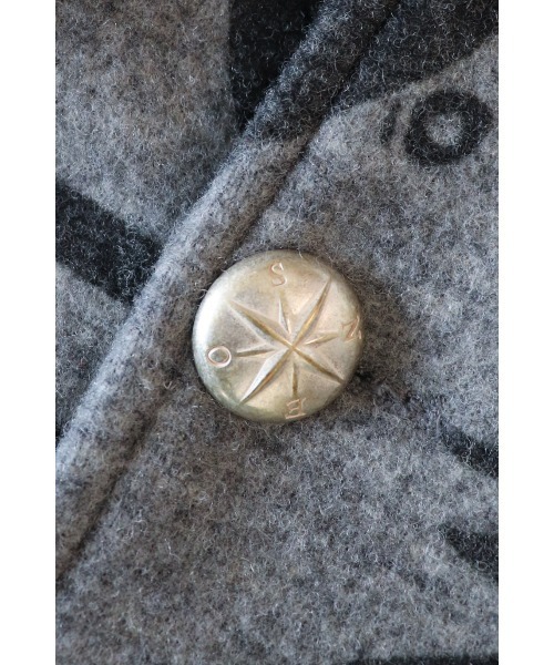 AlexanderLeeChang（アレキサンダーリーチャン）の「AlexanderLeeChang/アレキサンダーリーチャン SAKASAMA P COAT 20（ピーコート・メンズ・グレー/ブラック×レッド/ブラック×ブルー・2/4/3）」の13枚目の写真