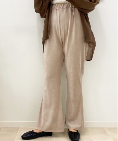 apres jour（アプレジュール）の「ベロアイージーパンツ【ZOZOTOWN限定アイテム】（その他パンツ・レディース・ラベンダー/ライトベージュ/アイボリー/モカ・X-SMALL/MEDIUM/SMALL）」の14枚目の写真