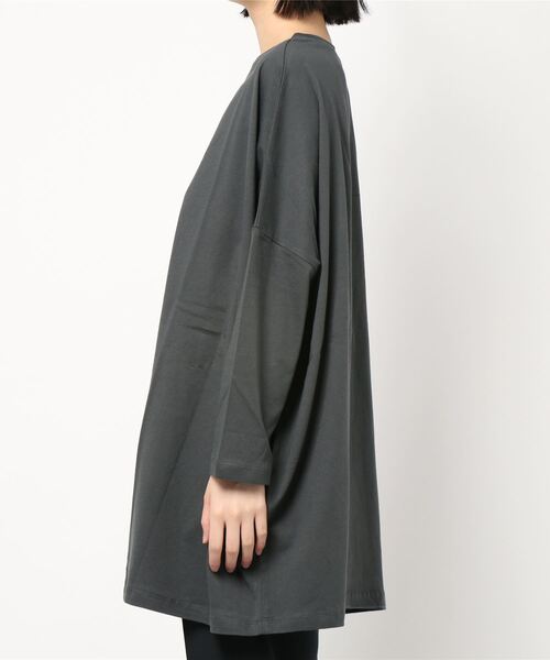 PUAL CE CIN（ピュアルセシン）の「ビッグプルオーバー（Tシャツ/カットソー・レディース・チャコールグレー/モカ/ライトベージュ・FREE）」の4枚目の写真