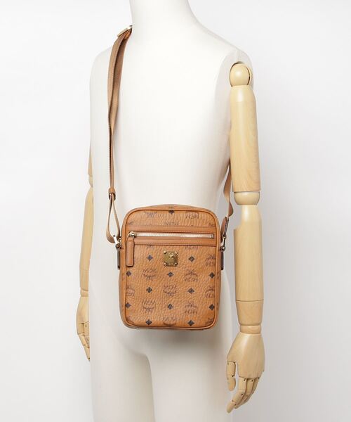 b76【美品】MCM ヴィセトス柄　ロゴ総柄　レザー　ブラウン　ボディバッグ. b76【美品】MCM ヴィセトス柄 ロゴ総柄 レザー ブラウン ボディ