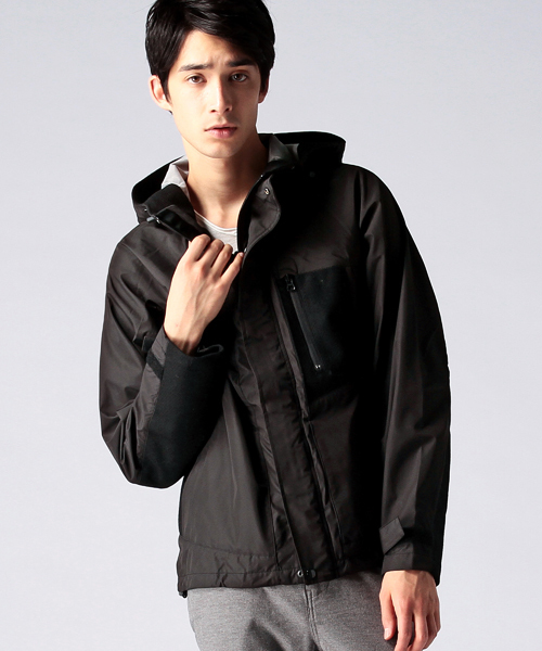 BEAMS(ビームス)の「BEAMS / 切り替え マウンテンパーカー(マウンテンパーカー・メンズ・ブルー/レッド/ブラック・LARGE/SMALL/MEDIUM)」の2枚目の写真