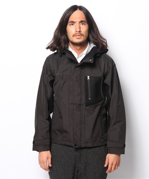 BEAMS(ビームス)の「BEAMS / 切り替え マウンテンパーカー(マウンテンパーカー・メンズ・ブルー/レッド/ブラック・LARGE/SMALL/MEDIUM)」の4枚目の写真