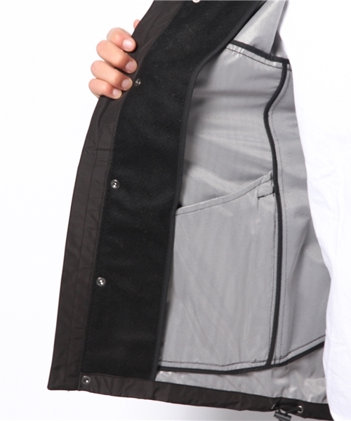 BEAMS(ビームス)の「BEAMS / 切り替え マウンテンパーカー(マウンテンパーカー・メンズ・ブルー/レッド/ブラック・LARGE/SMALL/MEDIUM)」の13枚目の写真