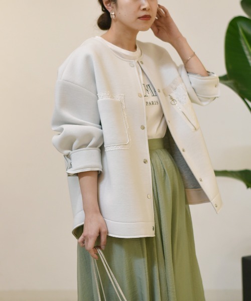 Eimee Law(エイミーロウ)の「ボンディング 2ポケットJK(ミリタリージャケット・レディース・オフホワイト/ブラック/ライトベージュ・38)」の2枚目の写真