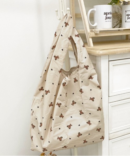 apres jour（アプレジュール）の「ポーチ付きクマ柄エコバッグ【ZOZOTOWN限定アイテム】（エコバッグ/サブバッグ・レディース・ライトベージュ・フリー）」の3枚目の写真