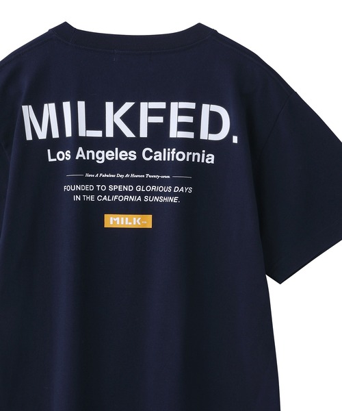MILKFED.（ミルクフェド）の「S/S TEE EMBROIDERED BAR AND STENCIL/バックプリント 半袖Tシャツ（Tシャツ/カットソー・レディース・ライトパープル/ライトピンク/ベージュ/ネイビー/レッド/オフホワイト/グリーン/ホワイト/ライトブルー/ブラック・SMALL/MEDIUM）」の7枚目の写真
