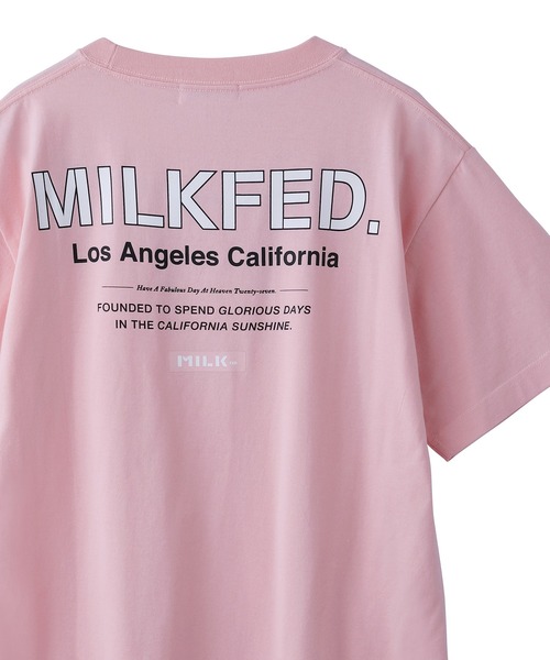 MILKFED.（ミルクフェド）の「S/S TEE EMBROIDERED BAR AND STENCIL/バックプリント 半袖Tシャツ（Tシャツ/カットソー・レディース・ライトパープル/ライトピンク/ベージュ/ネイビー/レッド/オフホワイト/グリーン/ホワイト/ライトブルー/ブラック・SMALL/MEDIUM）」の9枚目の写真