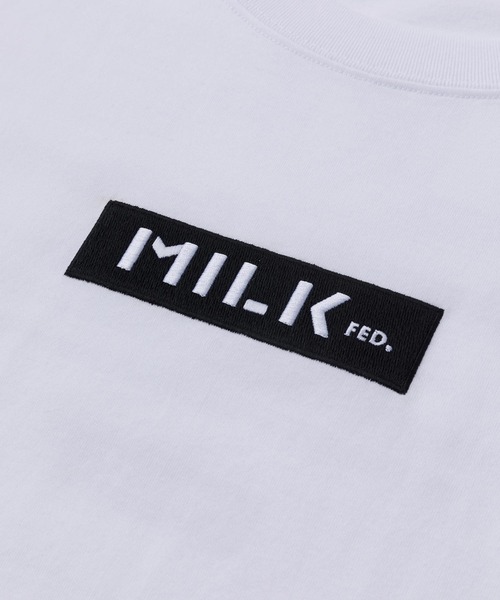 MILKFED.（ミルクフェド）の「S/S TEE EMBROIDERED BAR AND STENCIL/バックプリント 半袖Tシャツ（Tシャツ/カットソー・レディース・ライトパープル/ライトピンク/ベージュ/ネイビー/レッド/オフホワイト/グリーン/ホワイト/ライトブルー/ブラック・SMALL/MEDIUM）」の14枚目の写真