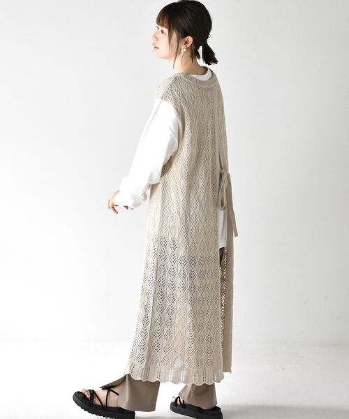 RETRO GIRL（レトロガール）の「スカシ編みロングベスト（ベスト・レディース・ブラック/オフホワイト/ライトベージュ・FREE）」の20枚目の写真