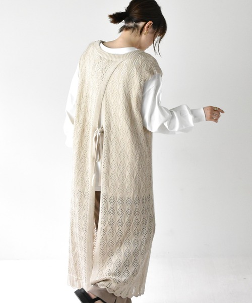 RETRO GIRL（レトロガール）の「スカシ編みロングベスト（ベスト・レディース・ブラック/オフホワイト/ライトベージュ・FREE）」の9枚目の写真