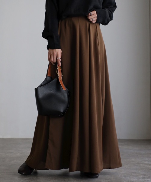 sakishimatokyo（サキシマトーキョー）の「ギンガムチェック/無地ボリュームフレアマキシスカート（スカート・レディース・ブラック/ブルー/カーキ/グレー/チャコールグレー/ブラウン/チェック/ブラック系その他/ブラック系その他3/ブルー系その他/ブラック系その他2/ダークグレー/カーキブラウン・FREE/SMALL）」の10枚目の写真