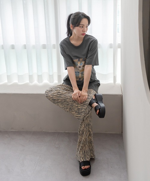 UNE MANSION(ユヌマンション)の「シマウマパターンプリーツパンツ(その他パンツ・レディース・ブラック/イエロー/グリーン・FREE)」の15枚目の写真