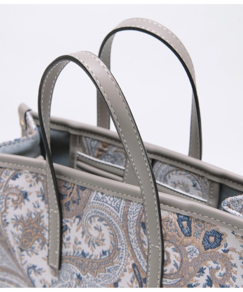 titivate(ティティベイト)の「ペイズリー柄スクエアバッグ(トートバッグ・レディース・グレー/ブラック/ベージュ/キャメル・F)」の17枚目の写真