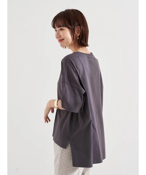 earth music&ecology（アースミュージックアンドエコロジー）の「吸水速乾サイドスリットBIGプルオーバー ＊（Tシャツ/カットソー・レディース・チャコールグレー/ブラック/ダークブラウン/オフホワイト/ブルー/ライトブラウン/ミント/ボルドー/その他7/ライトベージュ/グレイッシュベージュ/ブラック系その他4・FREE）」の13枚目の写真