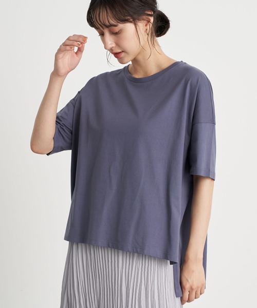 earth music&ecology（アースミュージックアンドエコロジー）の「吸水速乾サイドスリットBIGプルオーバー ＊（Tシャツ/カットソー・レディース・チャコールグレー/ブラック/ダークブラウン/オフホワイト/ブルー/ライトブラウン/ミント/ボルドー/その他7/ライトベージュ/グレイッシュベージュ/ブラック系その他4・FREE）」の11枚目の写真