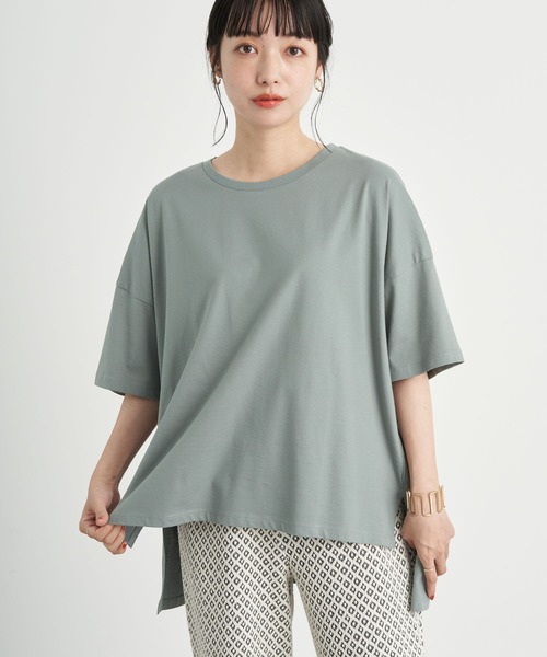 earth music&ecology（アースミュージックアンドエコロジー）の「吸水速乾サイドスリットBIGプルオーバー ＊（Tシャツ/カットソー・レディース・チャコールグレー/ブラック/ダークブラウン/オフホワイト/ブルー/ライトブラウン/ミント/ボルドー/その他7/ライトベージュ/グレイッシュベージュ/ブラック系その他4・FREE）」の10枚目の写真