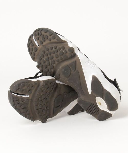 NIKE（ナイキ）の「ローカットスニーカー（スニーカー・レディース・ブラック・24.0cm）」の3枚目の写真