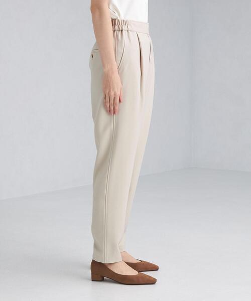 green label relaxing（グリーンレーベルリラクシング）の「オルマイパンツ テーパード -ストレッチ・防シワ・吸水速乾・ウォッシャブル-（その他パンツ・レディース・オフホワイト/レッド/モカ/ネイビー・40/38/36/34/42/44）」の5枚目の写真