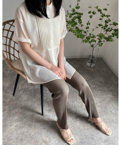 MLI'A（エムリア）の「プリーツストレートイージーパンツ（その他パンツ・レディース・ブラック/パープル/カーキ/グレー系その他/イエロー系その他・FREE）」の4枚目の写真