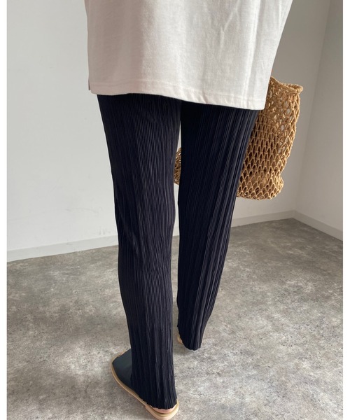 MLI'A（エムリア）の「プリーツストレートイージーパンツ（その他パンツ・レディース・ブラック/パープル/カーキ/グレー系その他/イエロー系その他・FREE）」の17枚目の写真