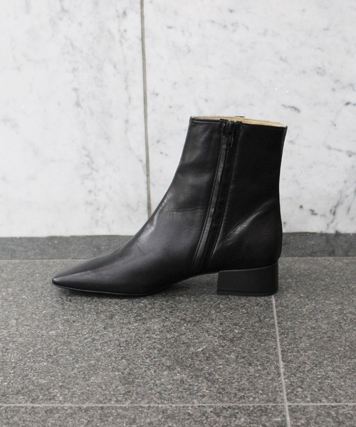 FABIO RUSCONI(ファビオルスコーニ)の「FABIO RUSCONI / I-1903-ARONA / スクエアトゥショートブーツ(ブーツ・レディース・ブラック/アイボリー・36/37/38/39)」の13枚目の写真