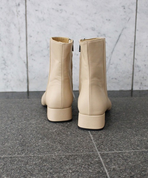 FABIO RUSCONI(ファビオルスコーニ)の「FABIO RUSCONI / I-1903-ARONA / スクエアトゥショートブーツ(ブーツ・レディース・ブラック/アイボリー・36/37/38/39)」の6枚目の写真