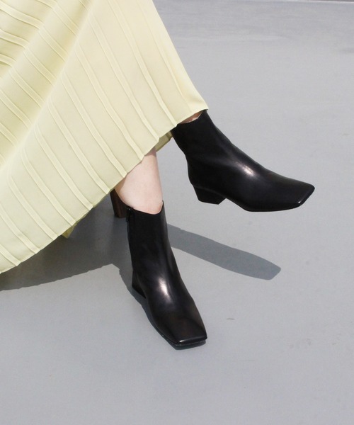 FABIO RUSCONI(ファビオルスコーニ)の「FABIO RUSCONI / I-1903-ARONA / スクエアトゥショートブーツ(ブーツ・レディース・ブラック/アイボリー・36/37/38/39)」の8枚目の写真