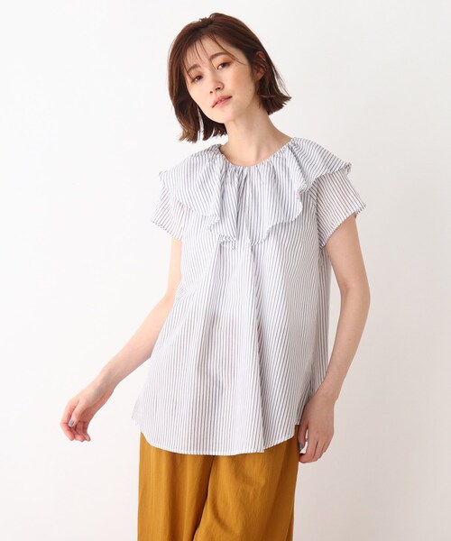 DRESKIP(ドレスキップ)の「◆ビッグフリル衿ブラウス(シャツ/ブラウス・レディース・ホワイト系5/ベージュ系その他2/ライトパープル/ネイビー系2・02/03)」の2枚目の写真