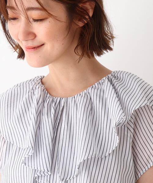 DRESKIP(ドレスキップ)の「◆ビッグフリル衿ブラウス(シャツ/ブラウス・レディース・ホワイト系5/ベージュ系その他2/ライトパープル/ネイビー系2・02/03)」の9枚目の写真