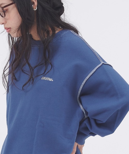 Dickies（ディッキーズ）の「Dickies/ディッキーズ コットン裏毛アウトリンキングビッグスウェット（スウェット・レディース・スミクロ/オフホワイト/パープル/ブルー・M/L）」の3枚目の写真