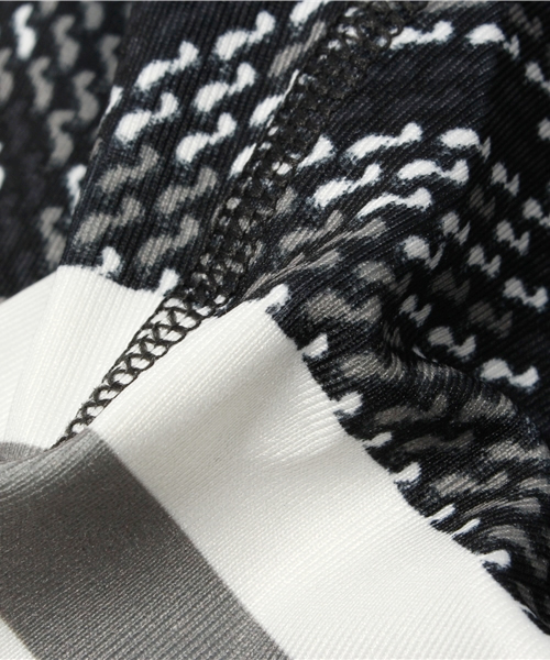 SHIPS for women（シップスフォーウィメン）の「NIKE: ハイパーワーム プリント レギンス（レギンス/スパッツ・レディース・グレー・MEDIUM/LARGE/SMALL）」の5枚目の写真